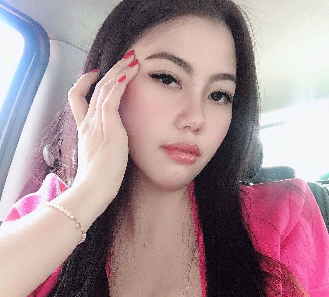 Cerita Dewasa Tante Wike Adik Ibuku yang Binal